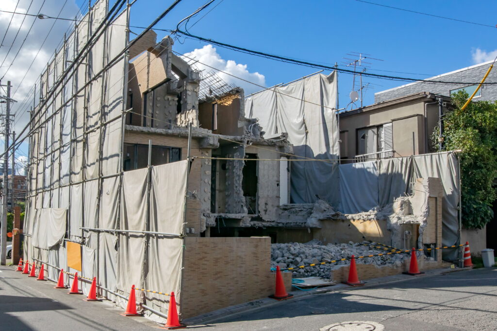 相続した家を解体